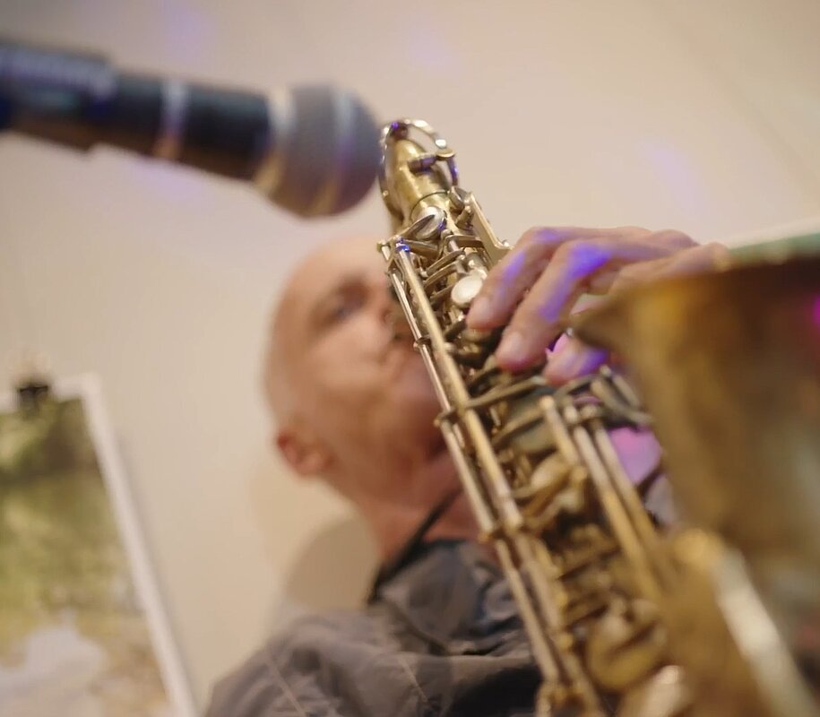 musik spielen bern mann